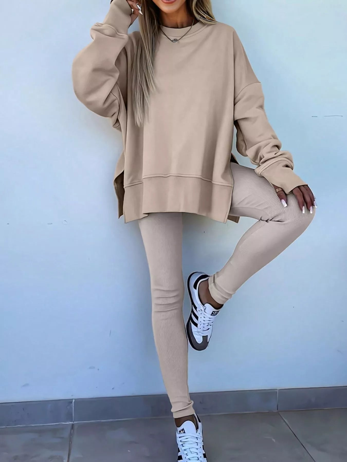 Conjunto de Sudadera Extragrande con Abertura y Leggings Acanalados de 2 Piezas
