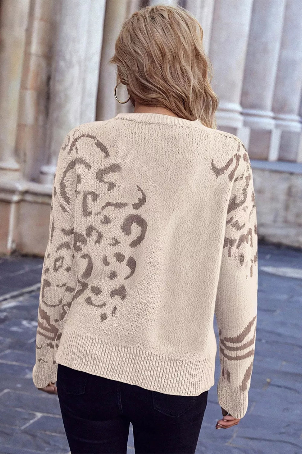 Suéter con estampado de leopardo y corte holgado