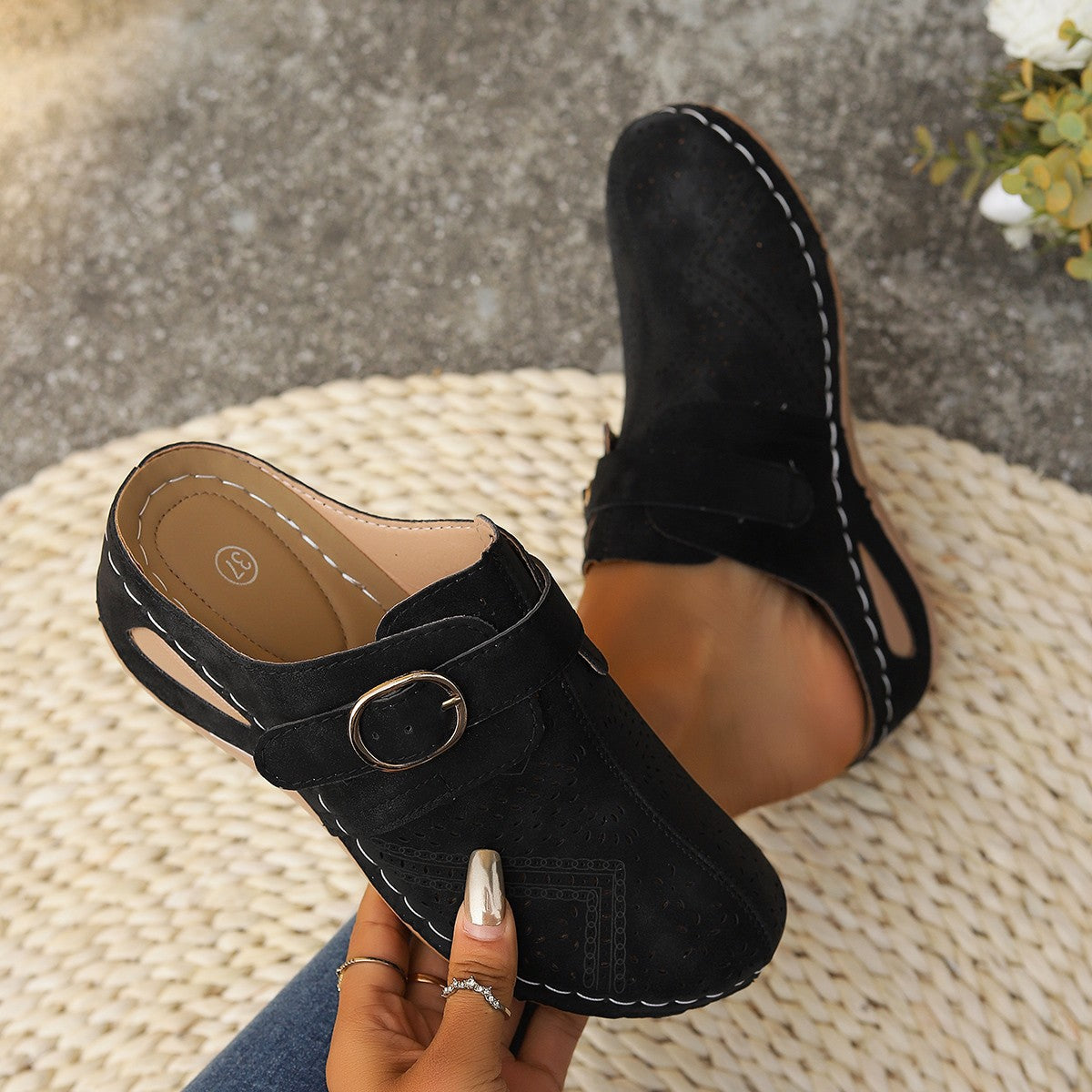 Sandalias de cuña con punta redonda de ante