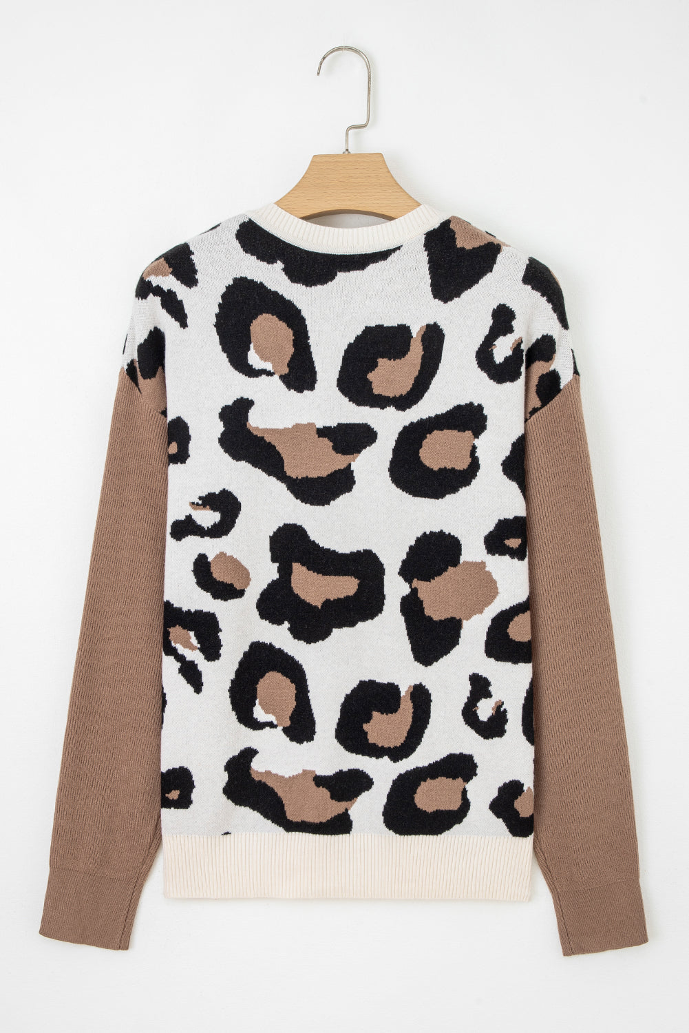 Suéter Jet Stream de punto con estampado de leopardo, bloques de color y mangas patchwork con cuello de pico
