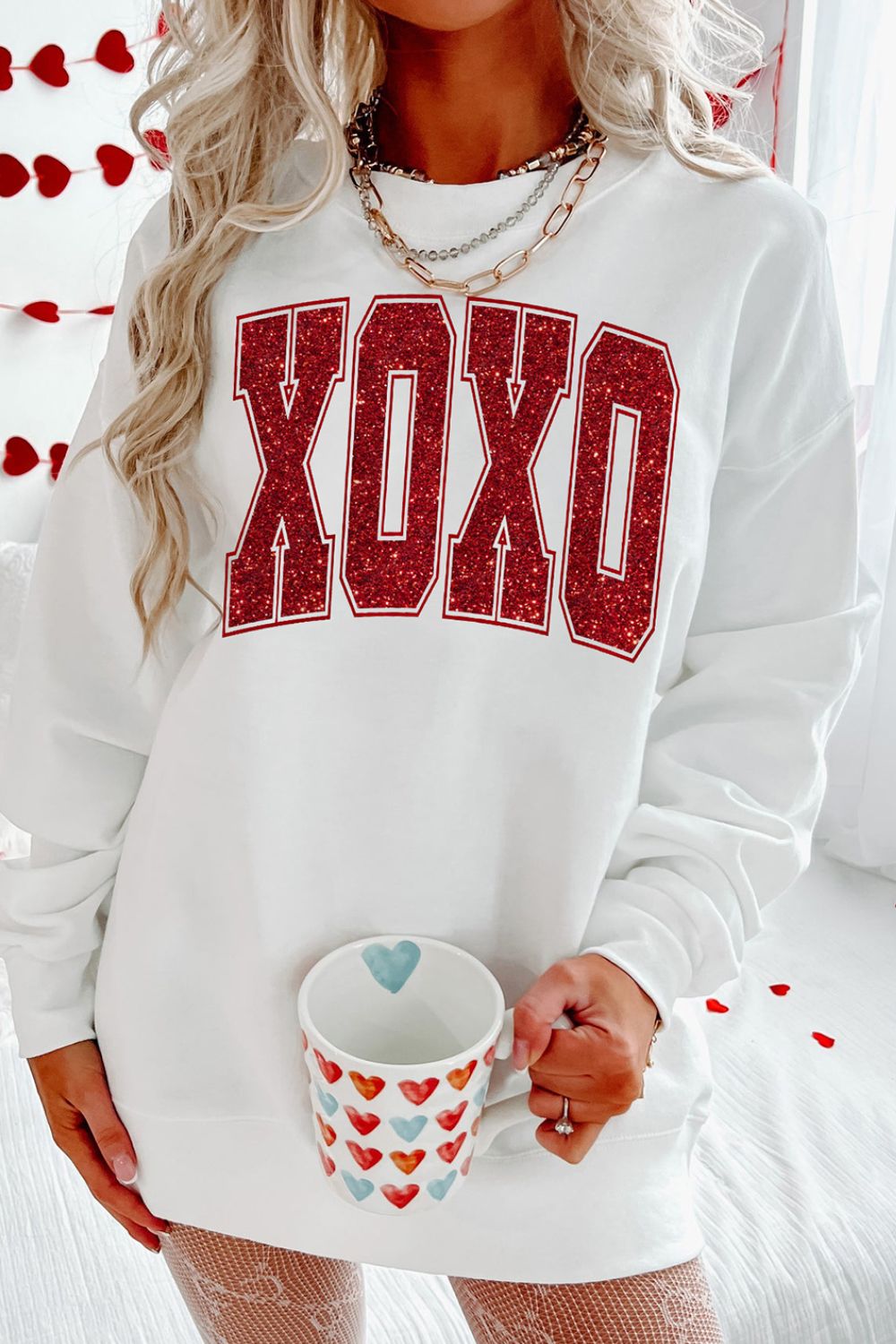 Sudadera de cuello redondo con brillantina y estampado XOXO del Día de San Valentín