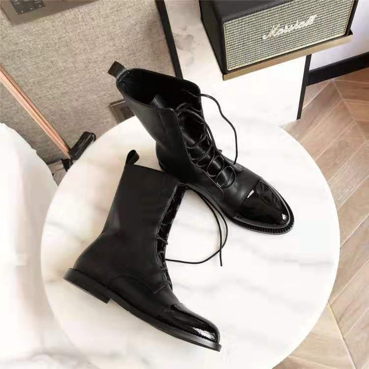 Short Lace-Up Boots with Round-Toe