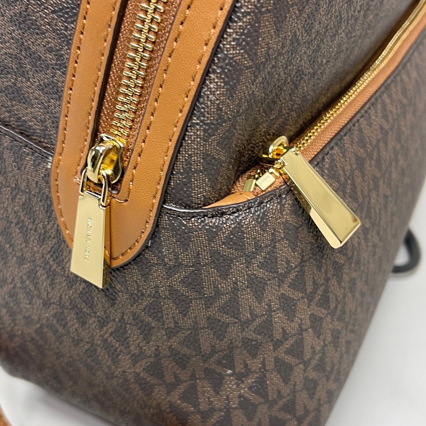 MICHAEL KORS Mochila Valerie Marrón / Bellota 38F2G9VB2B