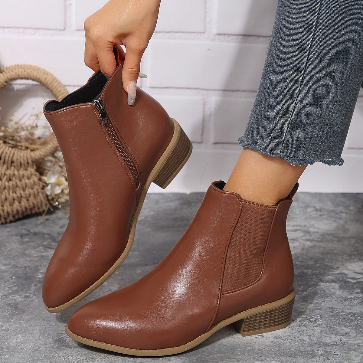 Women's Pointed Suede Elastic Band Boots