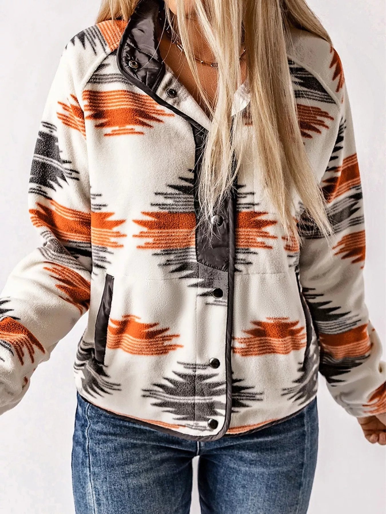 Chaqueta acolchada con diseño geométrico