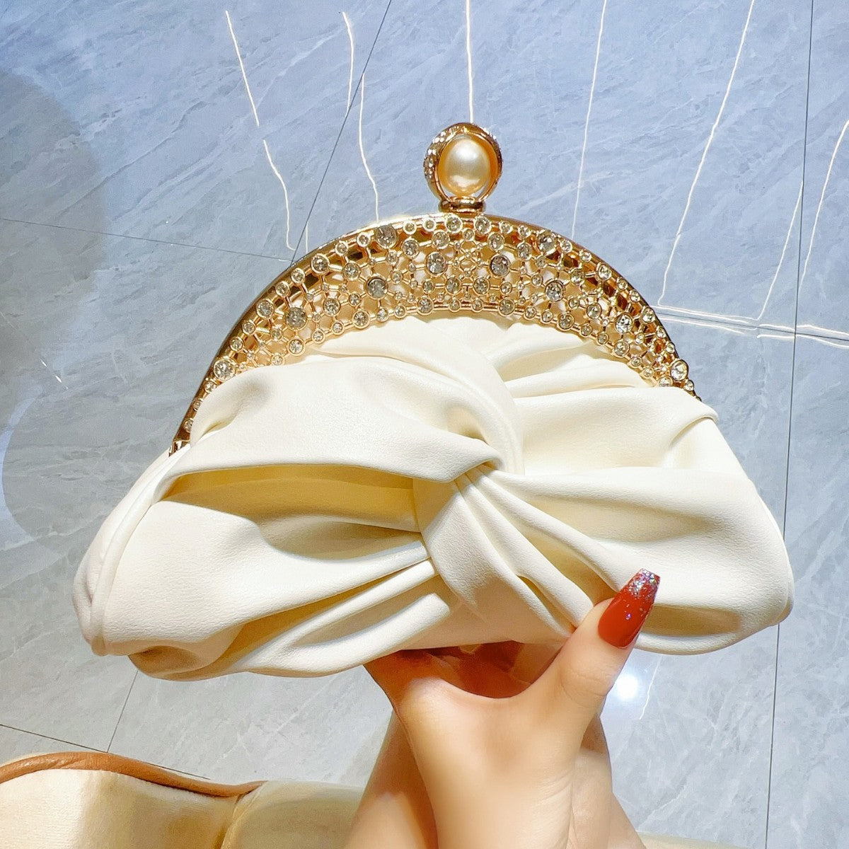 Diamond-embedded Socialite Clutch Mini Travel Bag