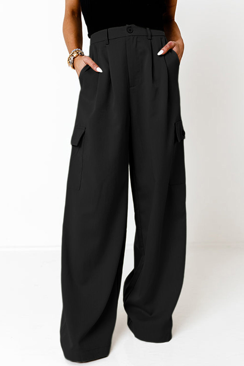 Pantalones fruncidos de pierna ancha con bolsillos