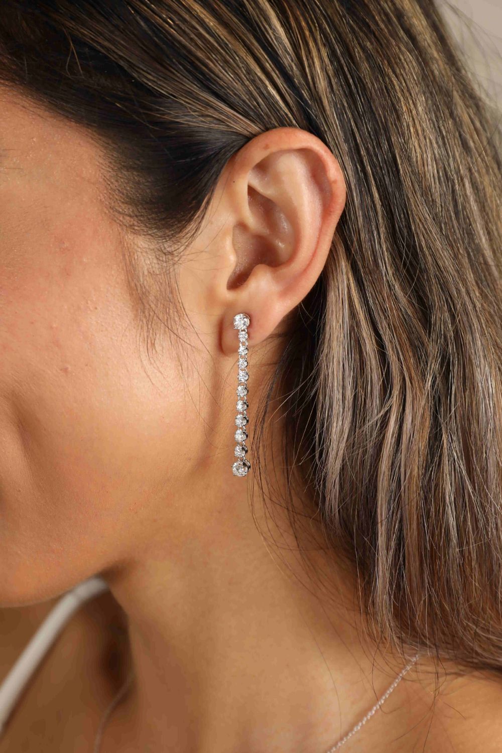 Adorados Pendientes Largos de Moissanita de 1,18 Quilates