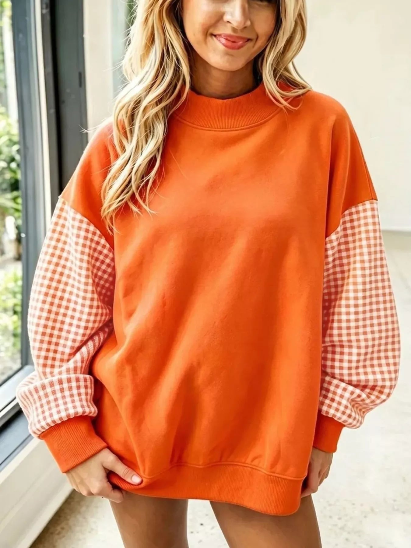 Gingham Sleeves Round Neck Sweatshirt