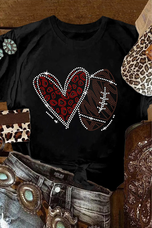 Camiseta con cuello redondo y gráfico de corazón de rugby con pedrería negra