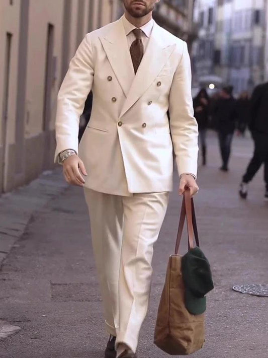 Traje de hombre cruzado color crema