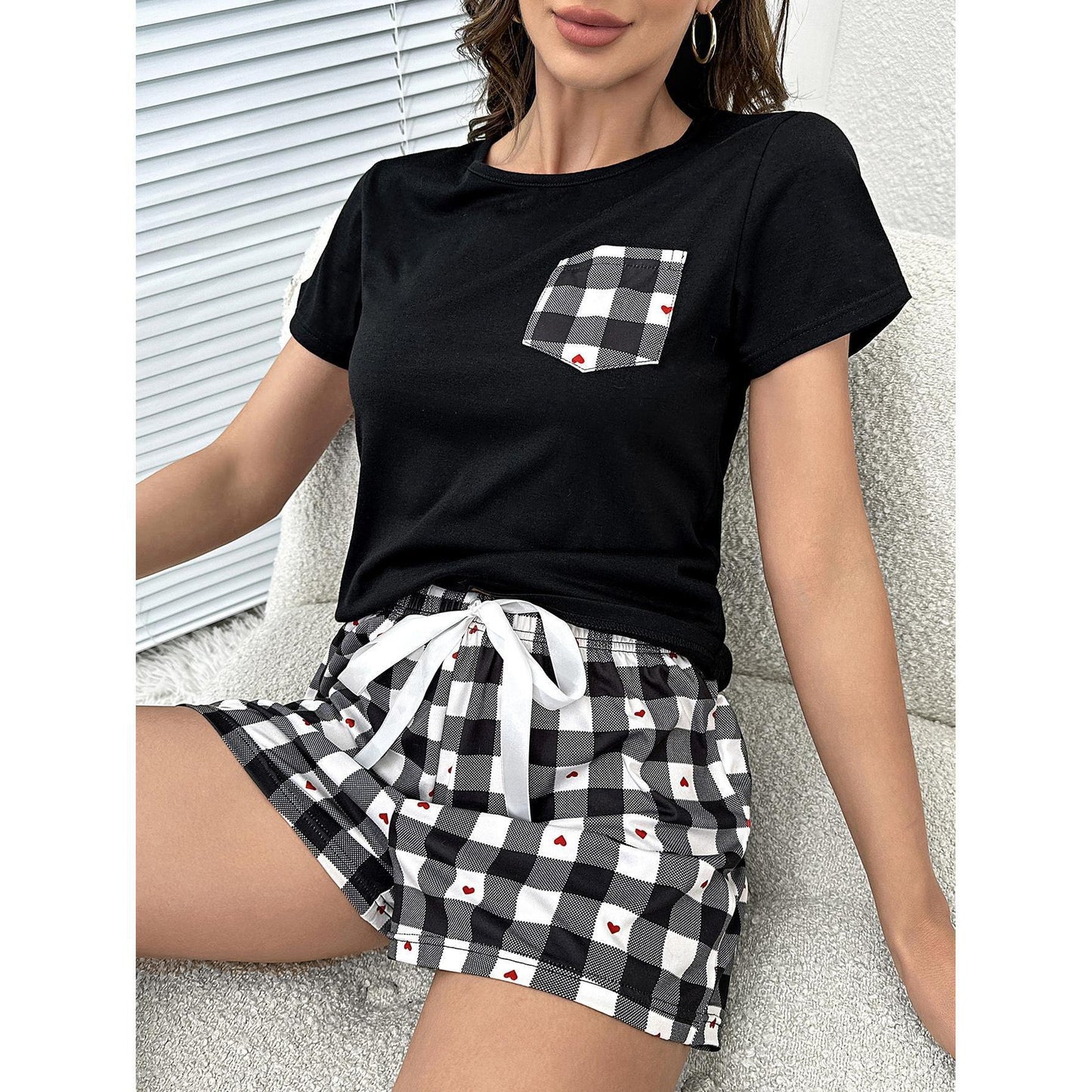 Conjunto de pijama de top y shorts a cuadros con corazón