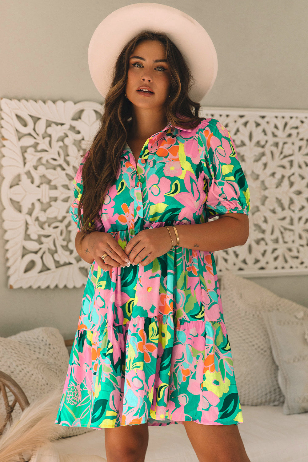 Vestido de Muñeca Abotonado con Cuello, Mangas Abullonadas y Estampado Floral Verde