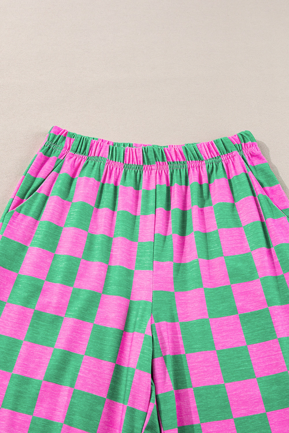Pantalones de pata ancha de talle alto con estampado a cuadros verdes