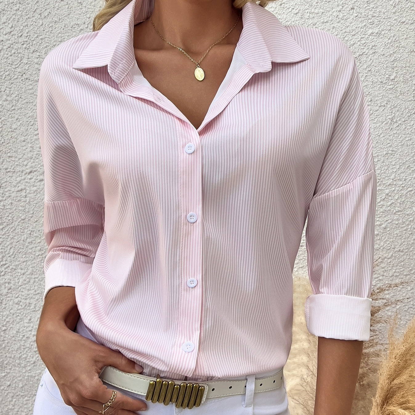 Camisa blusa de mujer a rayas con solapa y manga larga