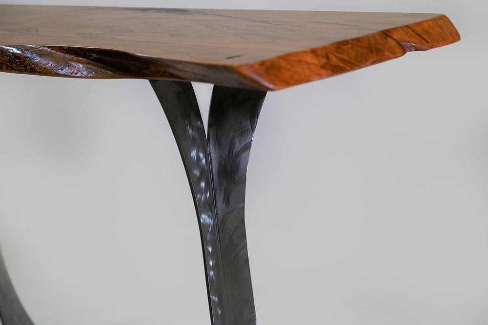Mesa de sofá con patas divididas (miel con patas plateadas)