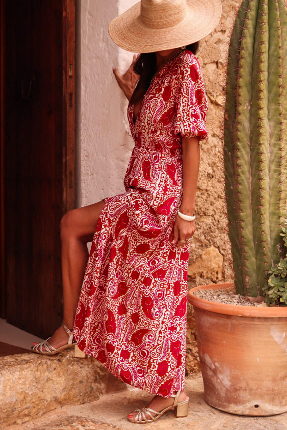 Vestido maxi con estampado de cachemir rojo, abertura lateral, manga farol y cintura alta