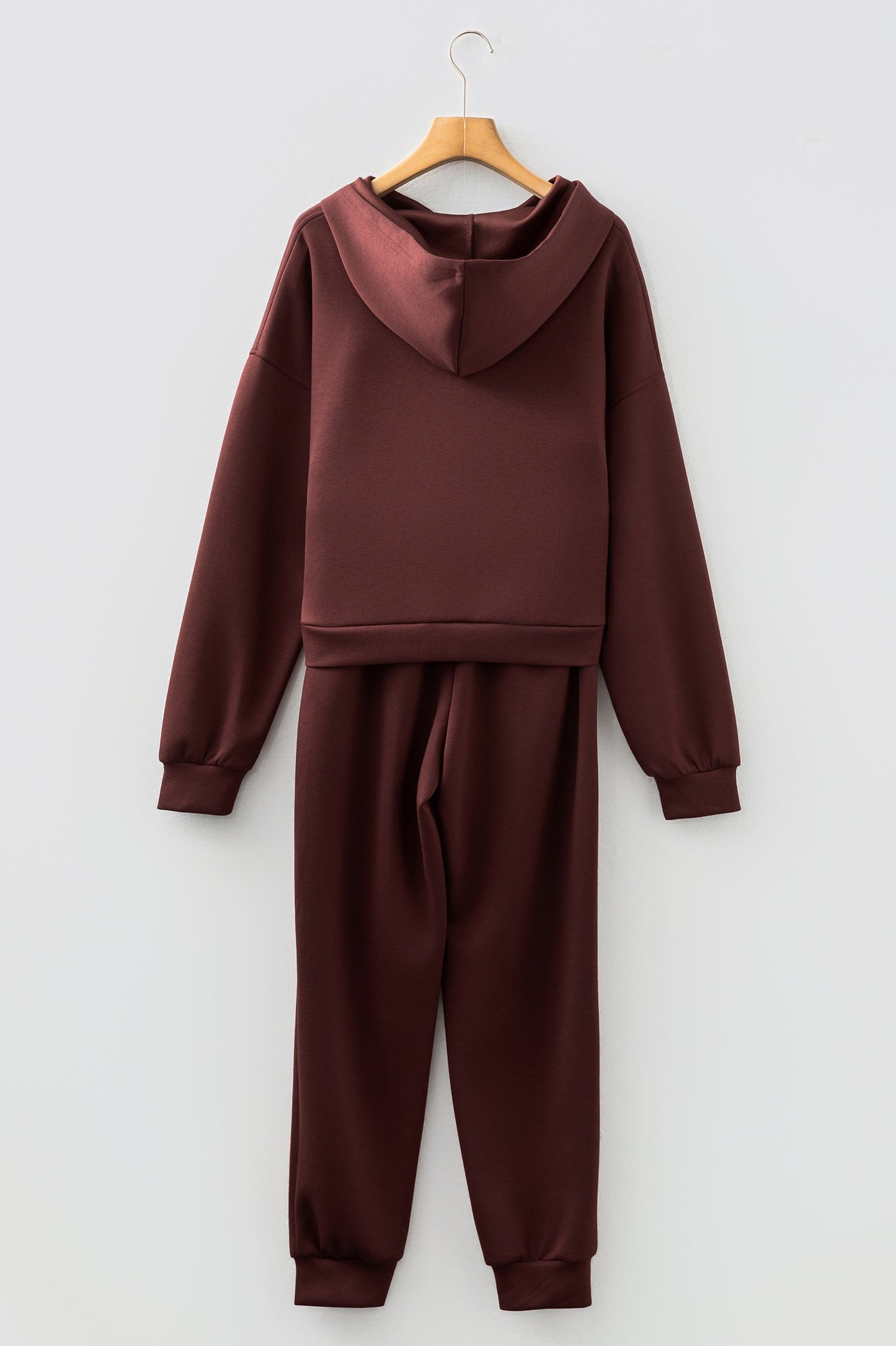 Conjunto de 2 piezas de Sudadera Corta con Capucha, Cordón, Botones y Jogger color café de achicoria