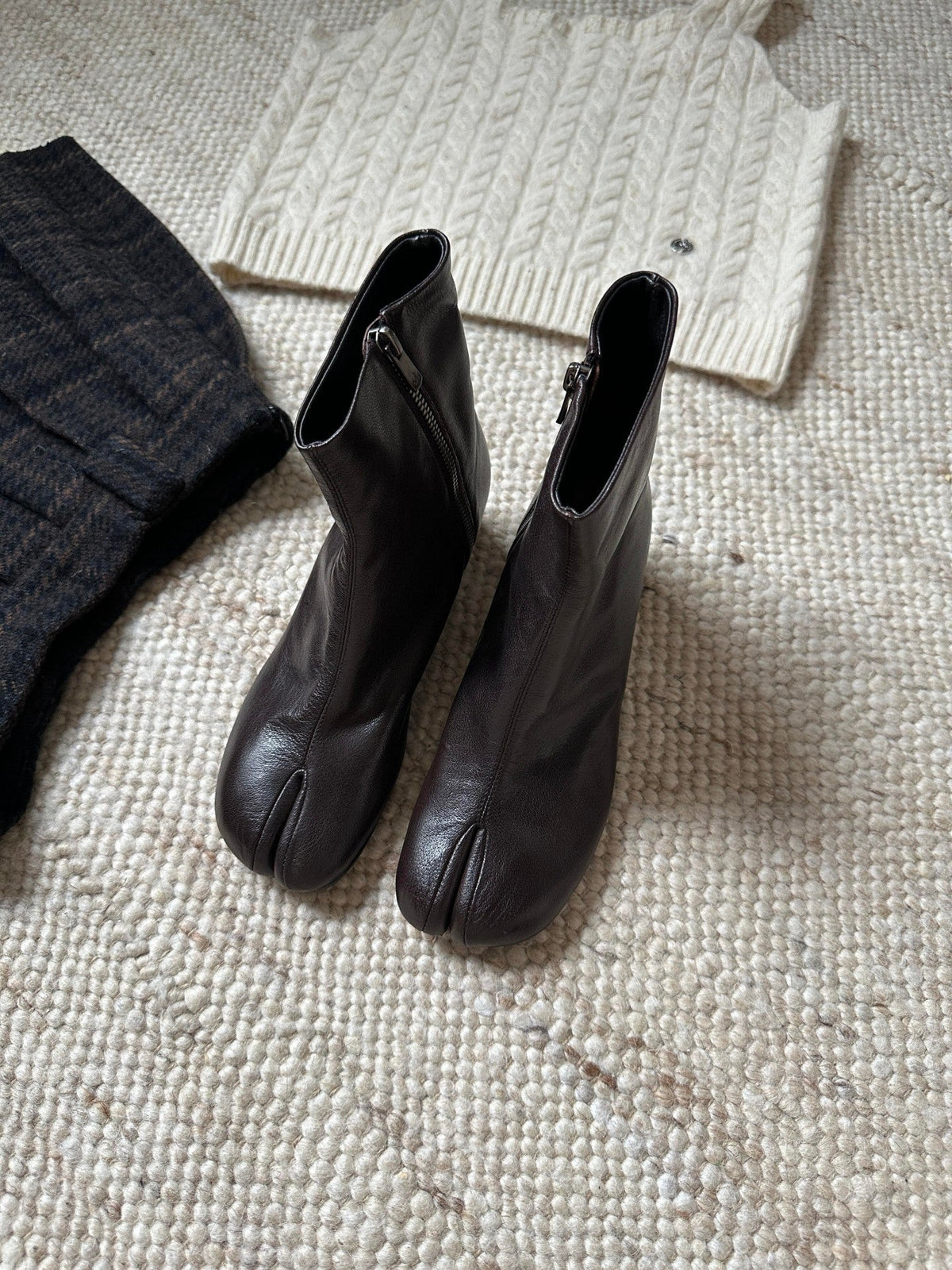 Womens Black Mid-calf Fashion Boots With Chunky Heels