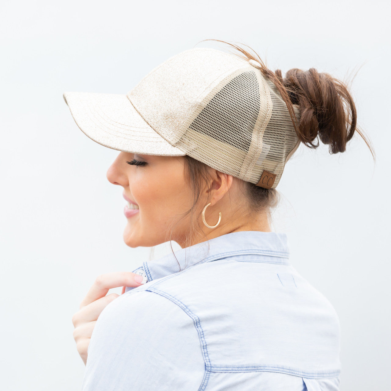 Gorros de moño desordenado con purpurina C.C