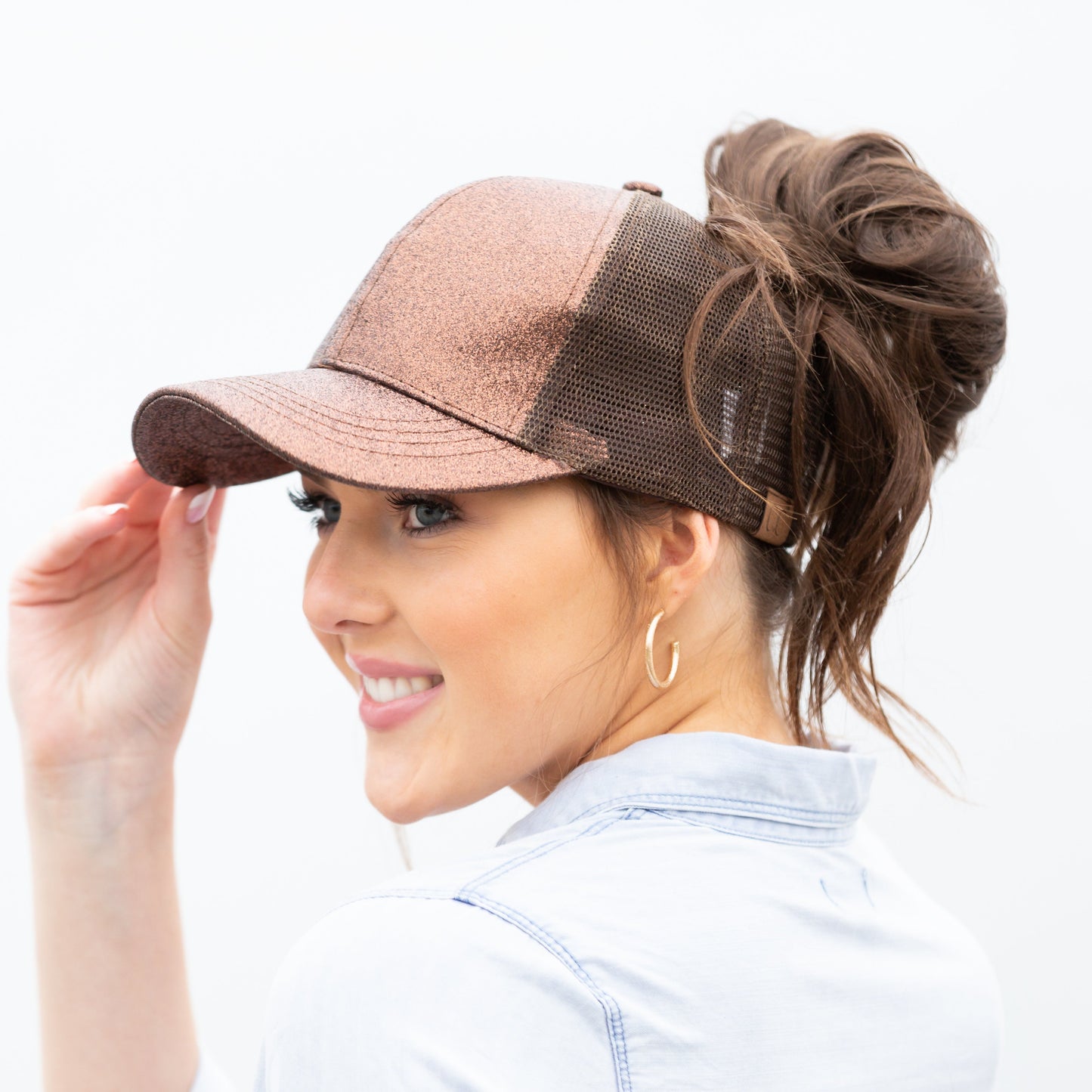 Gorros de moño desordenado con purpurina C.C