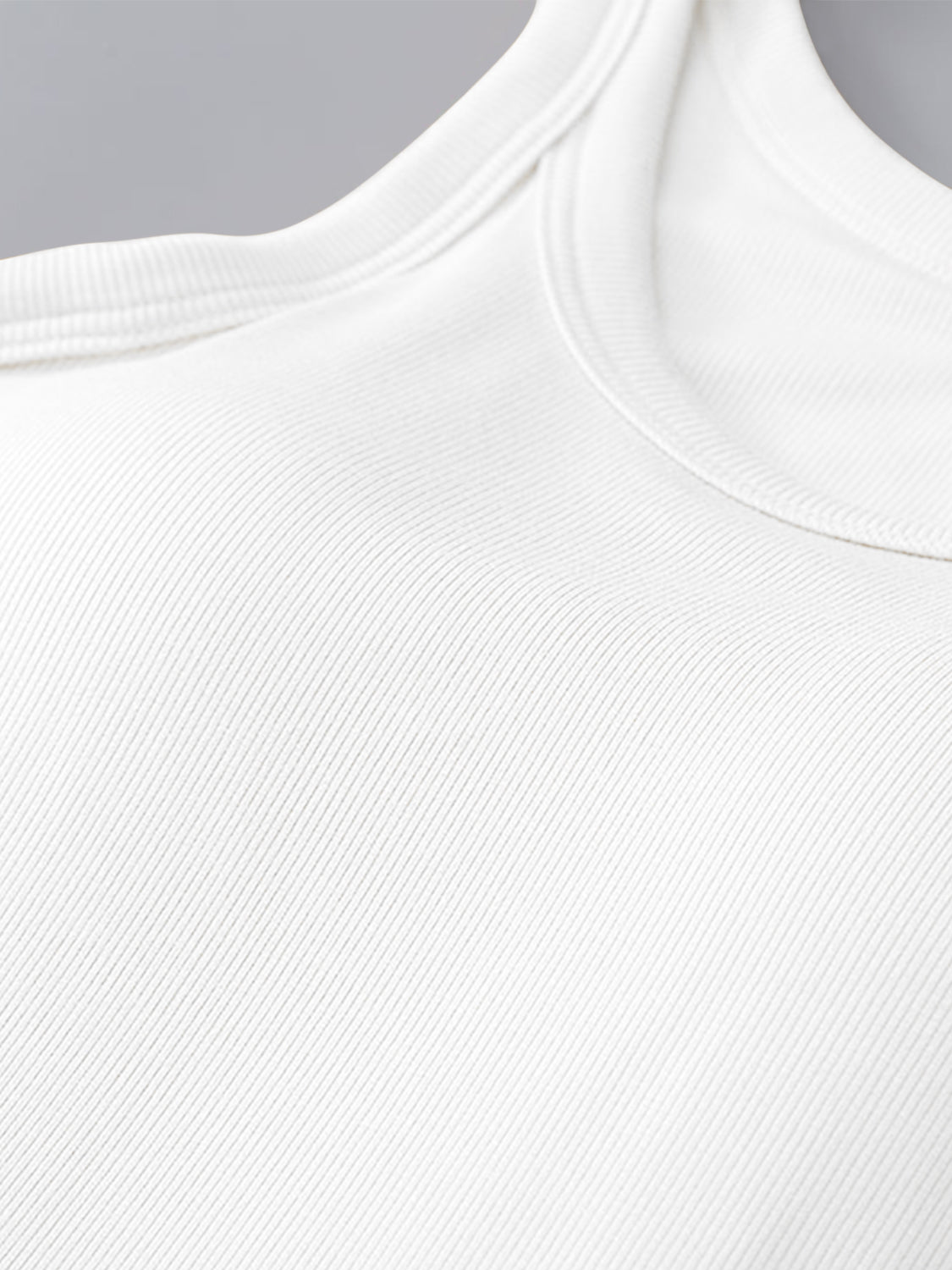 Camiseta sin mangas de cuello redondo con sujetador