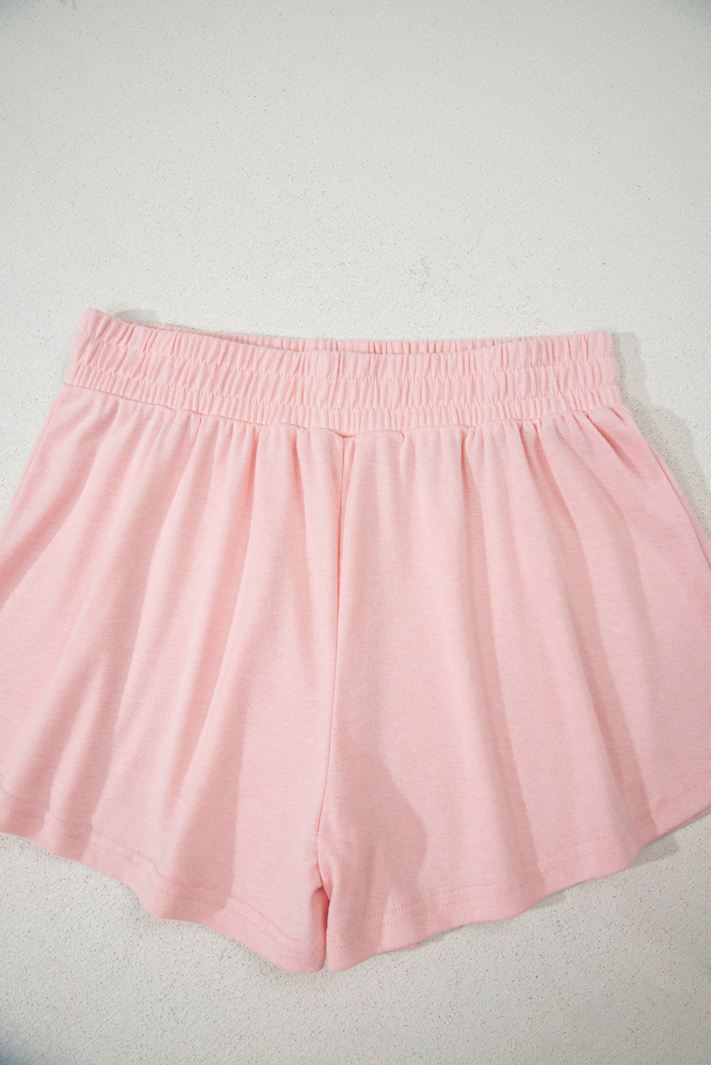 Conjunto de descanso de 3 piezas de top corto, pantalón corto y cárdigan en rosa claro