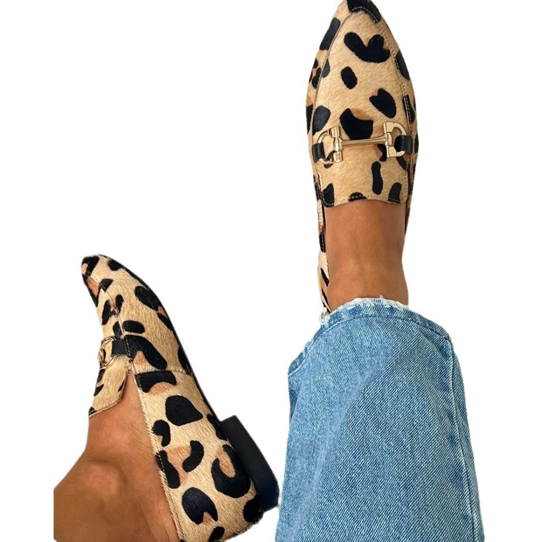 Pointed-Toe Leopard Print Casual Flats