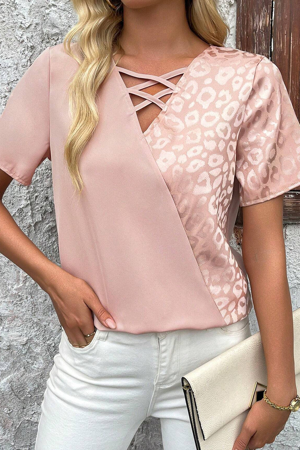 Blusa con tiras cruzadas y cuello en V, estilo patchwork de leopardo rosa albaricoque
