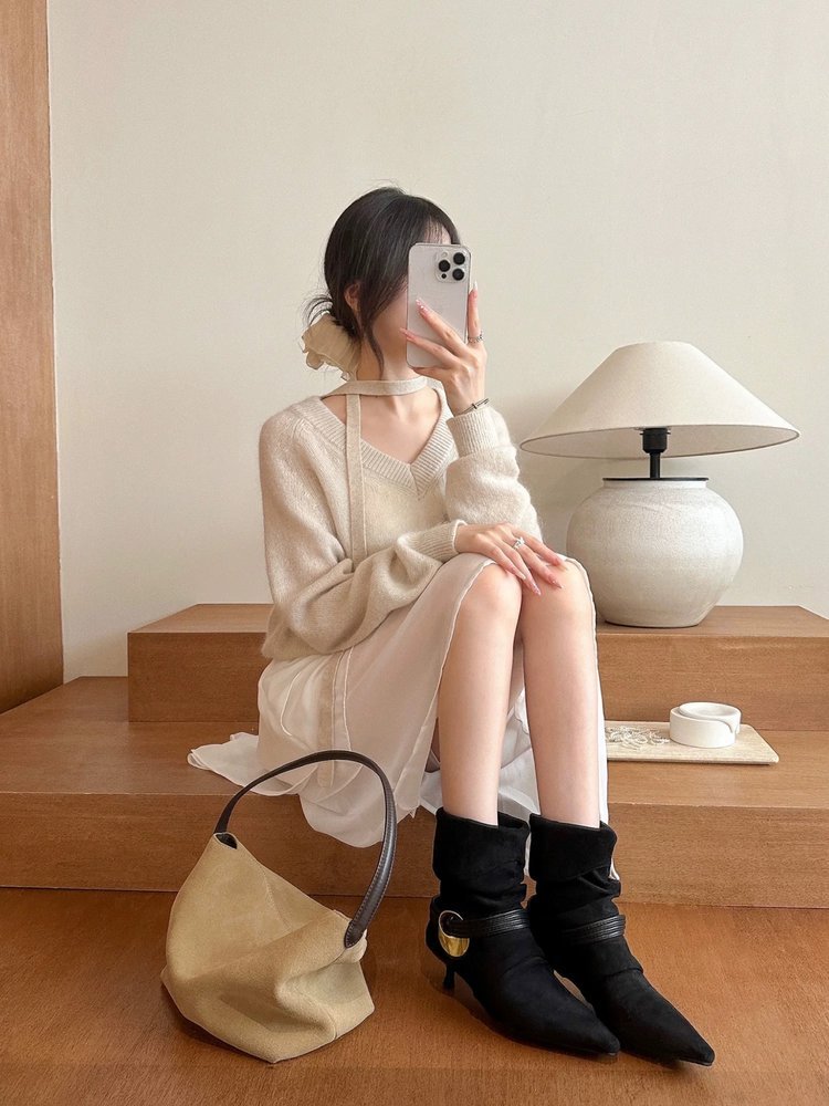 Women's Pointed Toe Wrinkled Band Slouch Boots New Vintage Suede Cuff Metal Buckle Fashion Ankle Boots