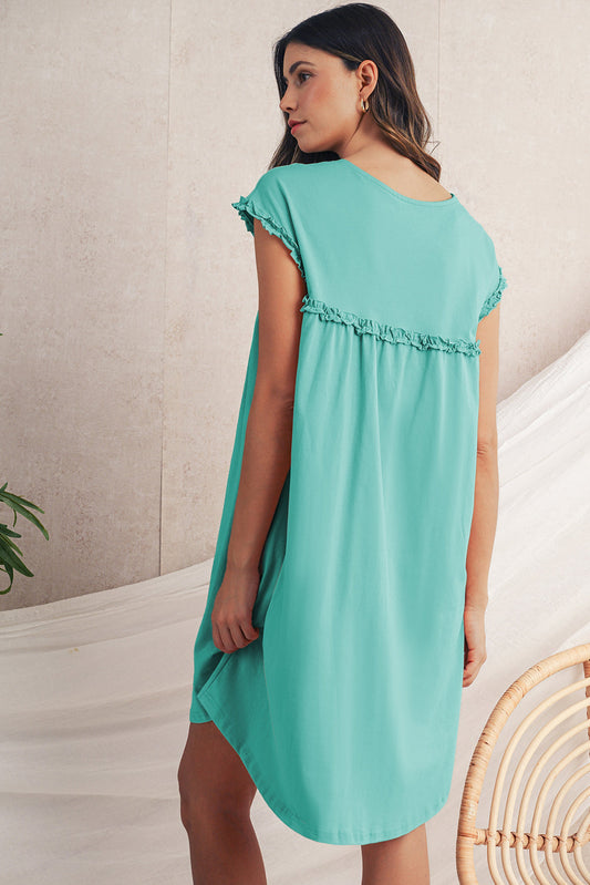 Minivestido de cuello redondo con ribete con volantes verde menta de corte holgado
