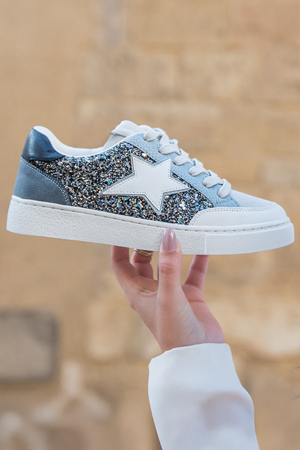 Zapatos con cordones con parche de estrella de lentejuelas plateadas
