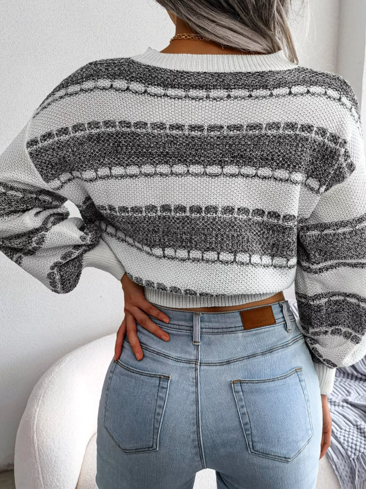 Color Block Round Neck Cropped Sweater