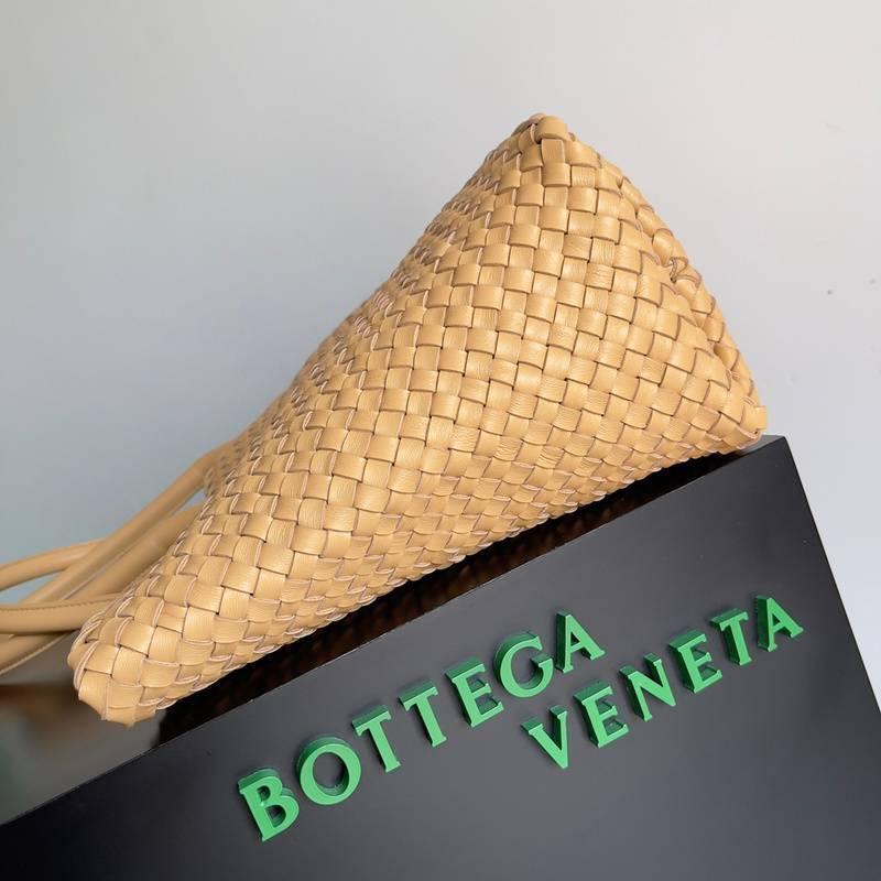 Bottega Veneta Medium Intreccio Leather Bag Tote