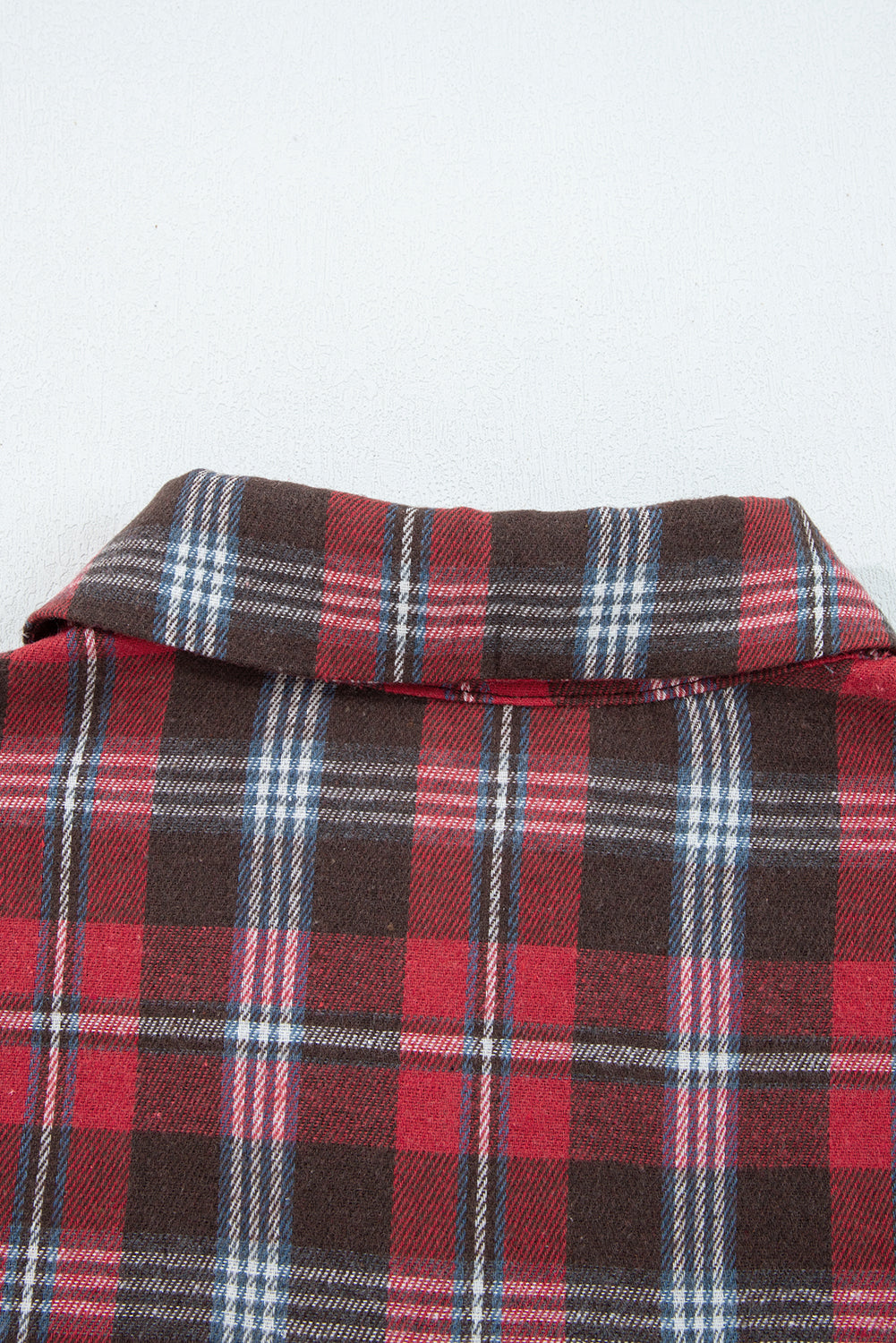 Blusa suelta con cuello en V, estampado de cuadros rojos y aberturas laterales