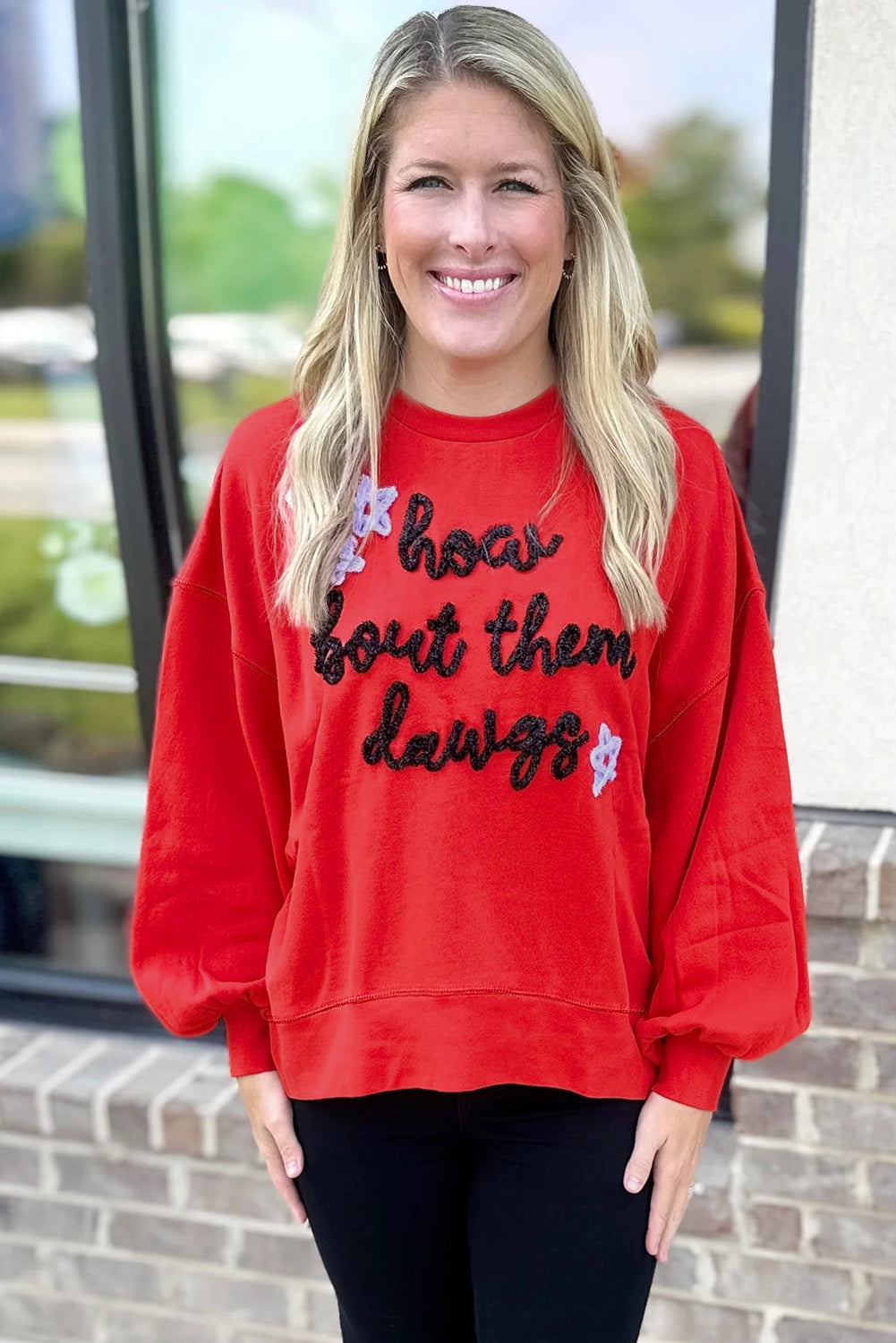 Sudadera Gráfica de Purpurina Roja Feroz "How Bout Them Dawgs"