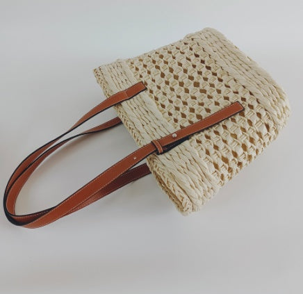 Women's Hollow Handmade Zipper Woven Travel Bag