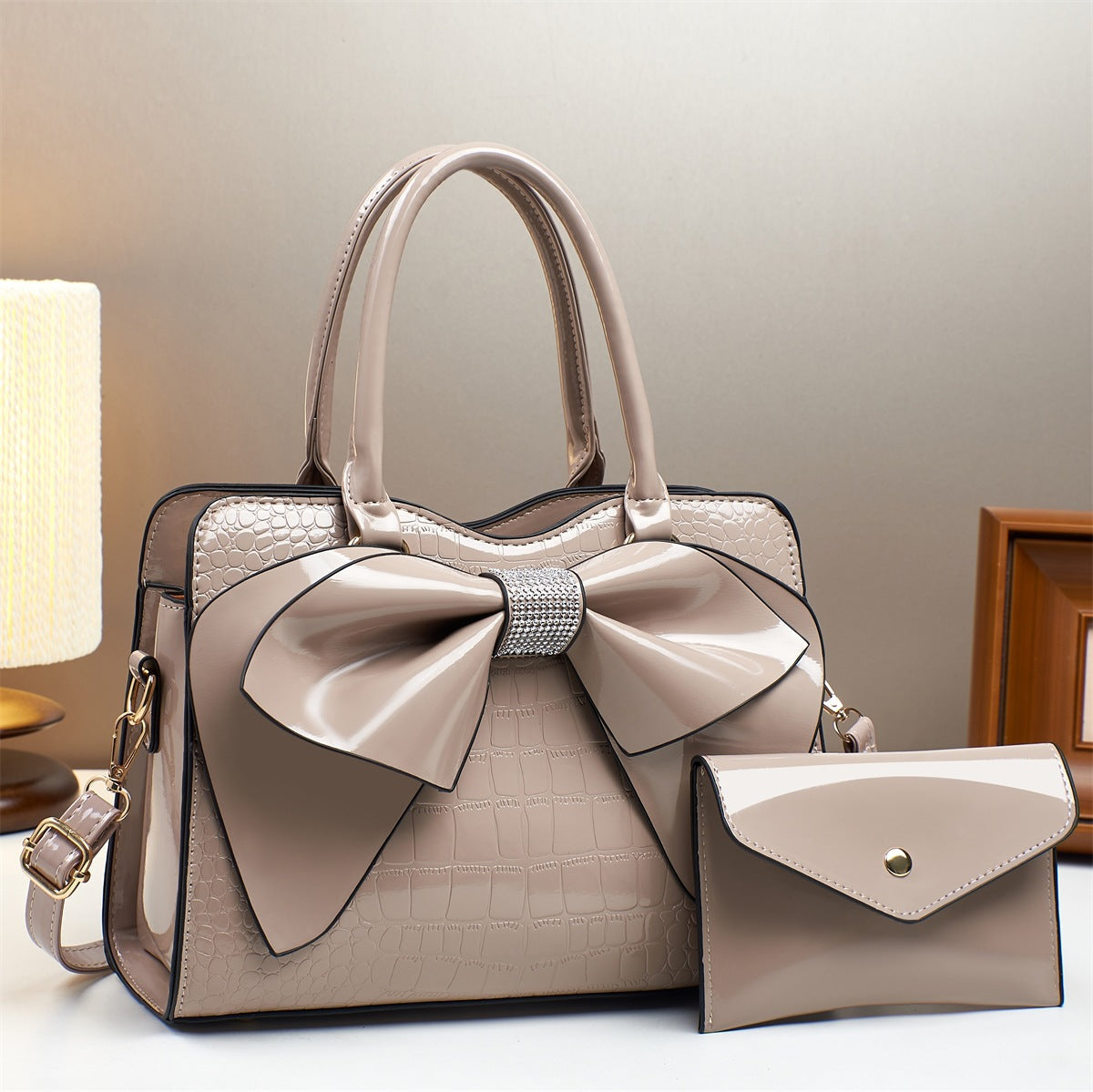 Fashionable Crocodile-Print Bow Bucket Bag Patent Leather Glossy Crossbody Bag