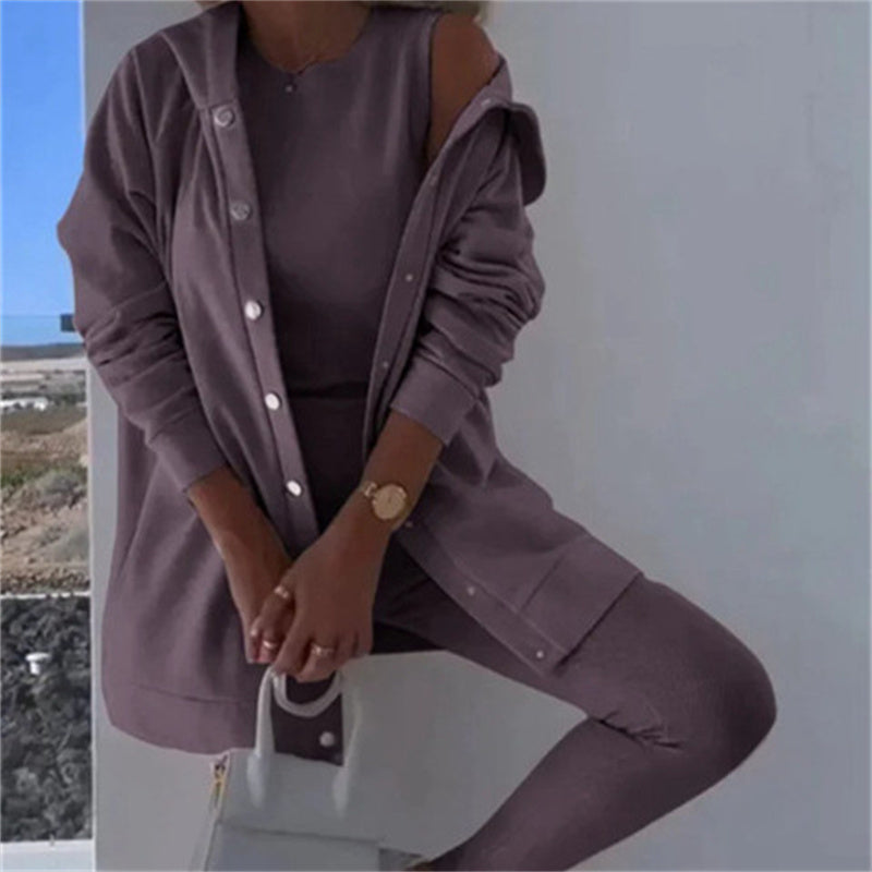 Conjunto de tres piezas de chaleco, pantalón y sudadera con capucha de ocio y deporte de moda femenina. Ver tabla de tallas en "más detalles".