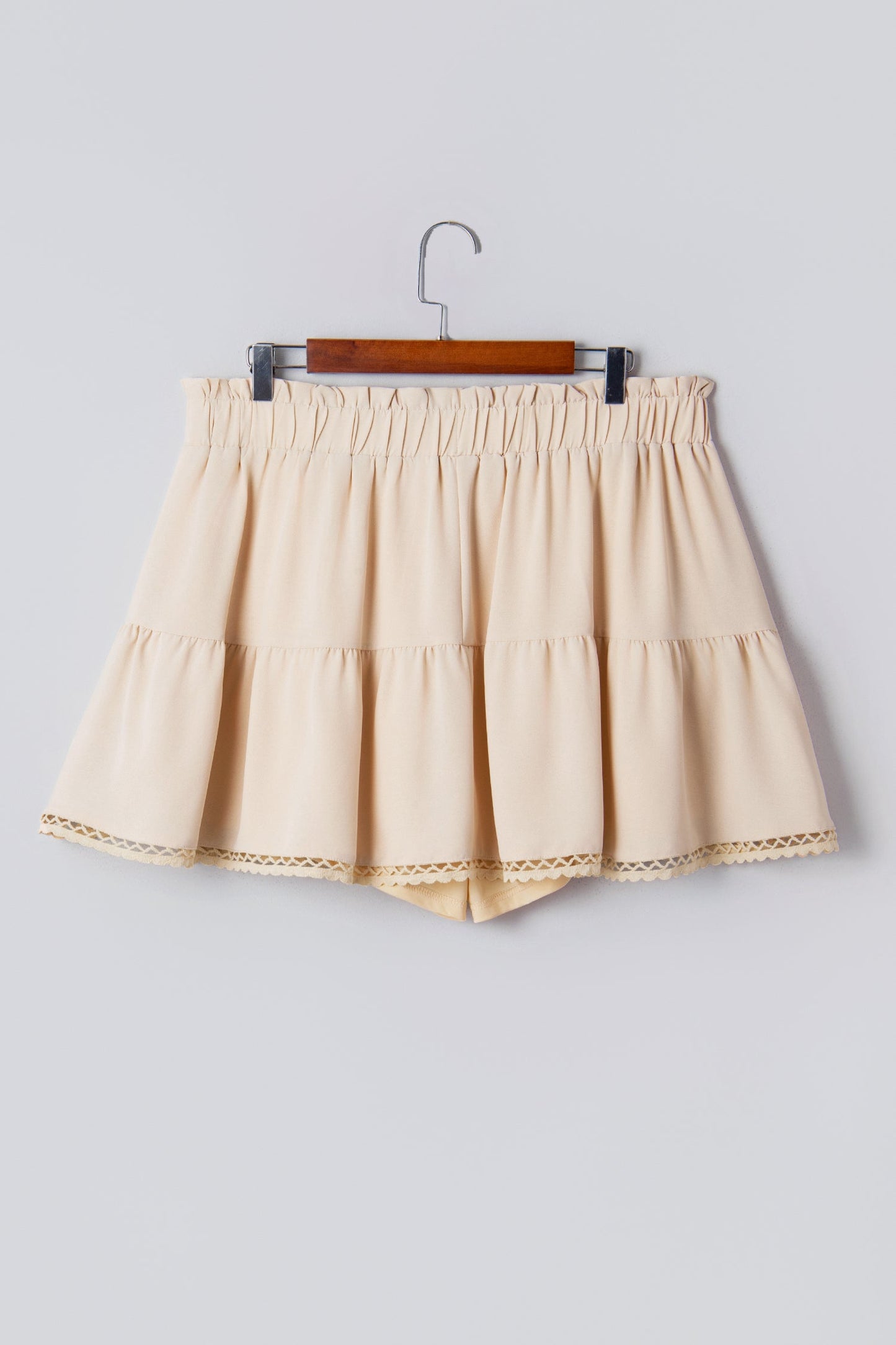 Pantalones cortos bombachos de talla grande azul marino con cintura elástica fruncida y ribete de encaje de estilo bohemio