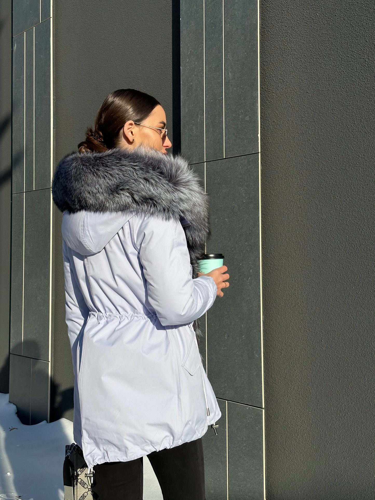 Parka aislante de piel de conejo con ribete de piel de zorro plateado genuino