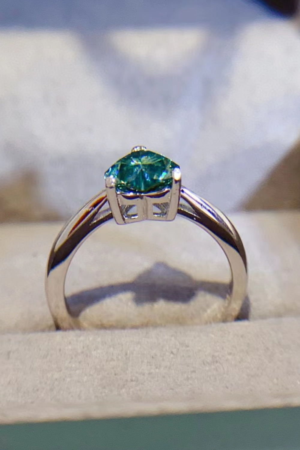 Anillo de Plata de Ley 925 con Corazón de Moissanita de 1 Quilate