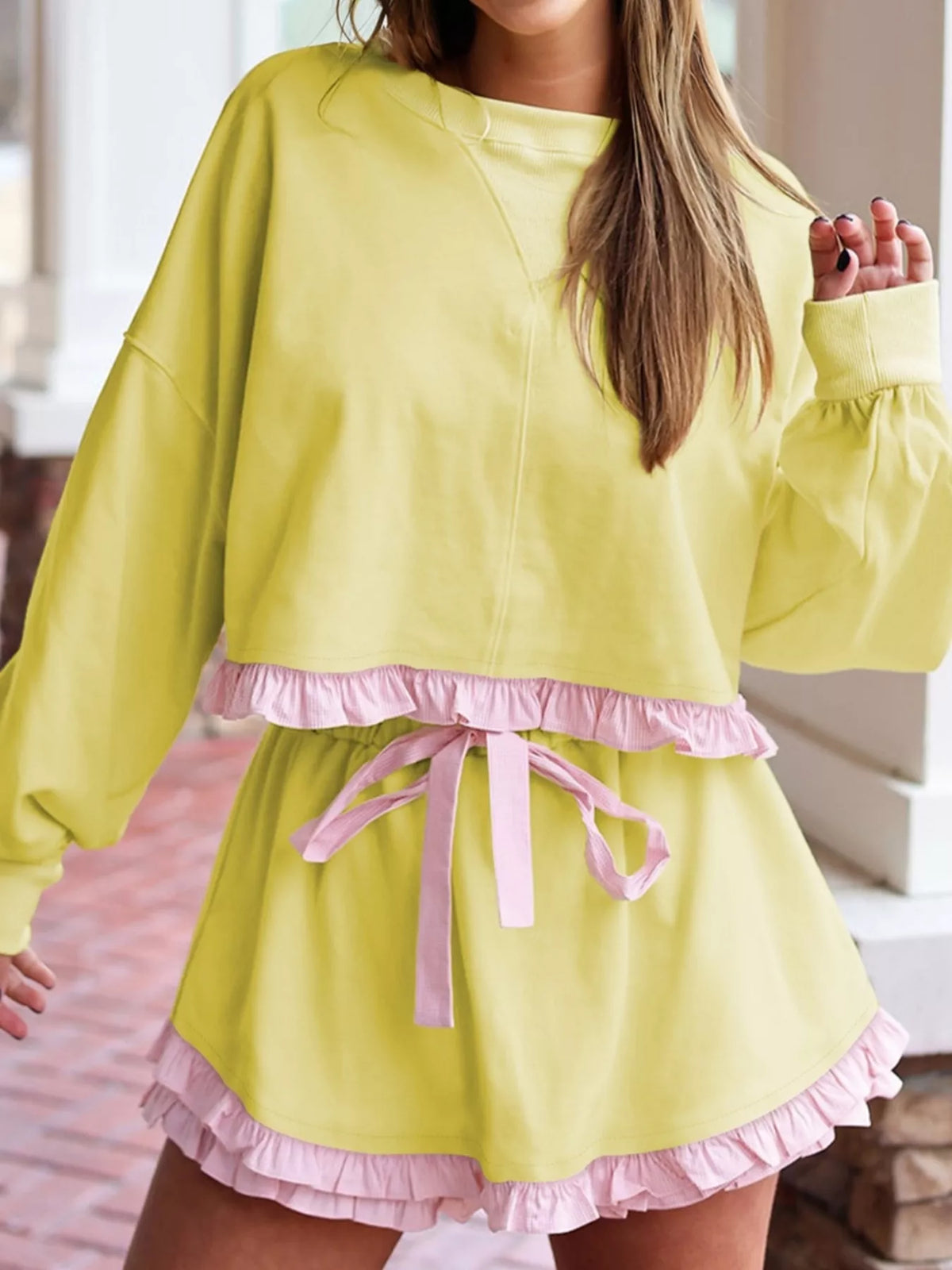 Contrast Frill Hem Round Neck Top and Shorts Set