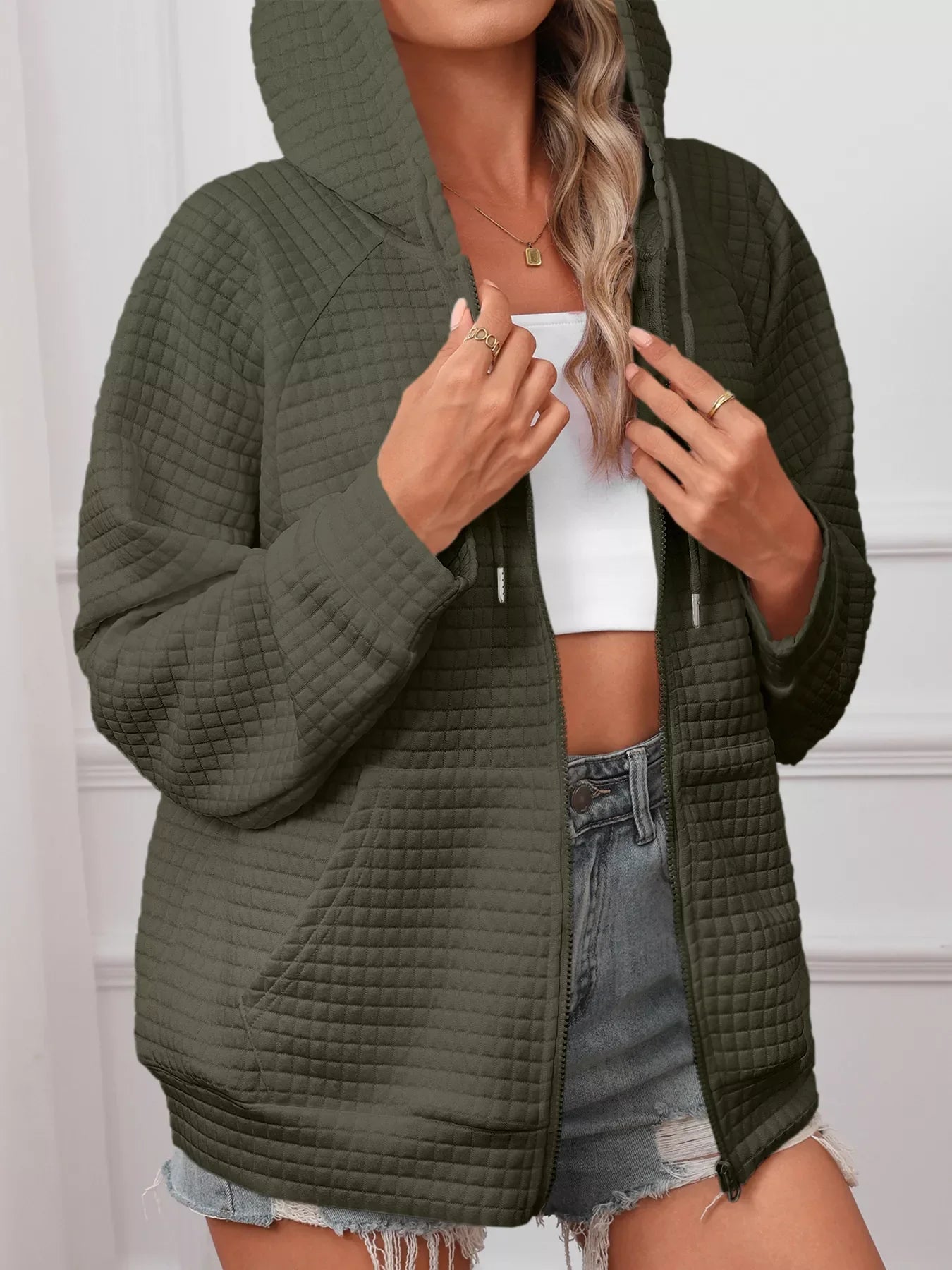Chaqueta con capucha y cremallera, acolchada con textura, talla grande