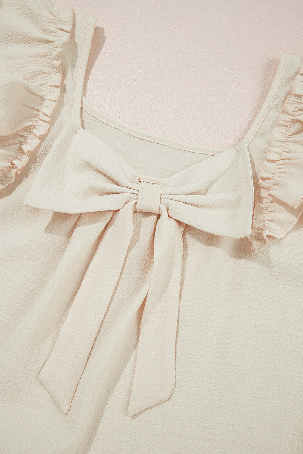 Blusa Fruncida con Mangas Mariposa, Nudo Lazo y Textura Beige