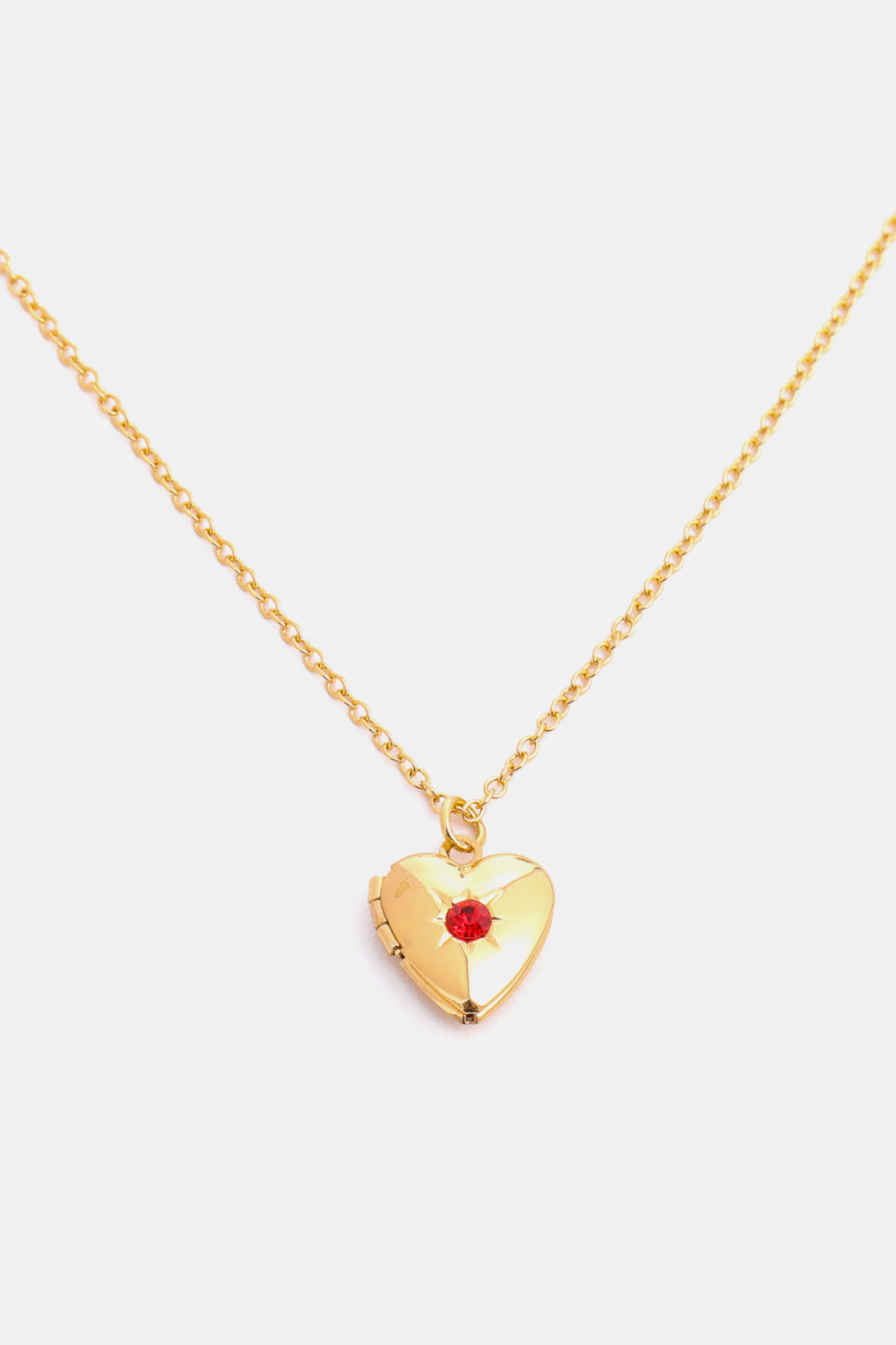 Collar con colgante de circonita en forma de corazón y chapado en oro de 14 quilates