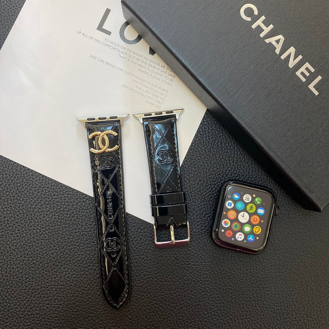 Correa de cuero brillante para Apple Watch con logotipo metálico de lujo