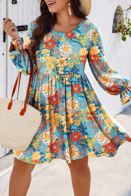 Vestido mini fluido floral con volantes y manga larga talla grande azul
