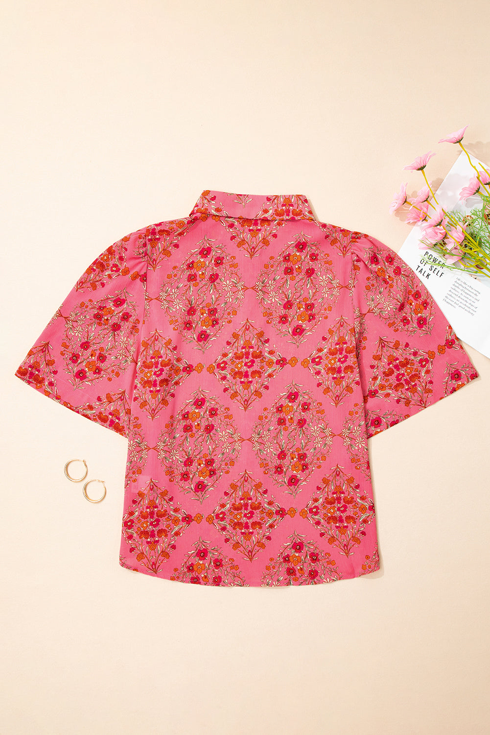 Camisa suelta de manga corta ancha con estampado floral rosa roja