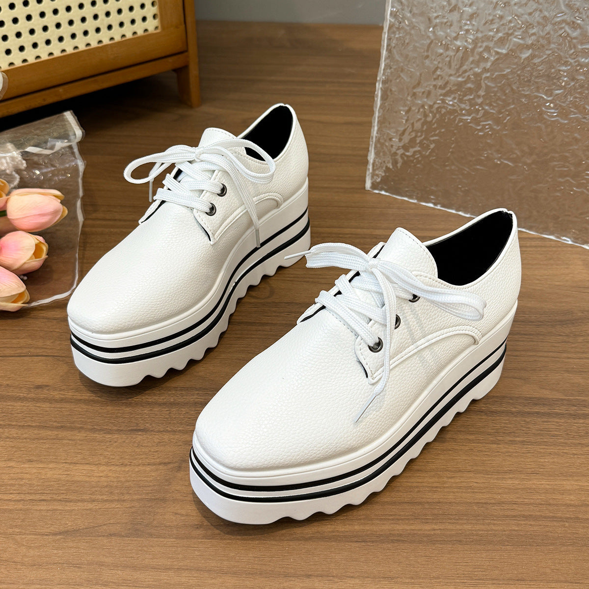 British Style Brogue Lace-up Square-Toe Platform Pumps